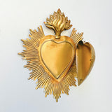 Corazón relicario dorado L